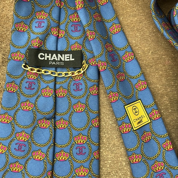 VTG Chanel Logo Crown Tie Silk - Picture 2 of 5